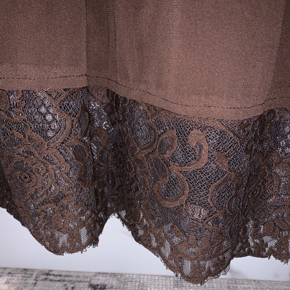 Lace Detail Dress - Picture 4 of 4